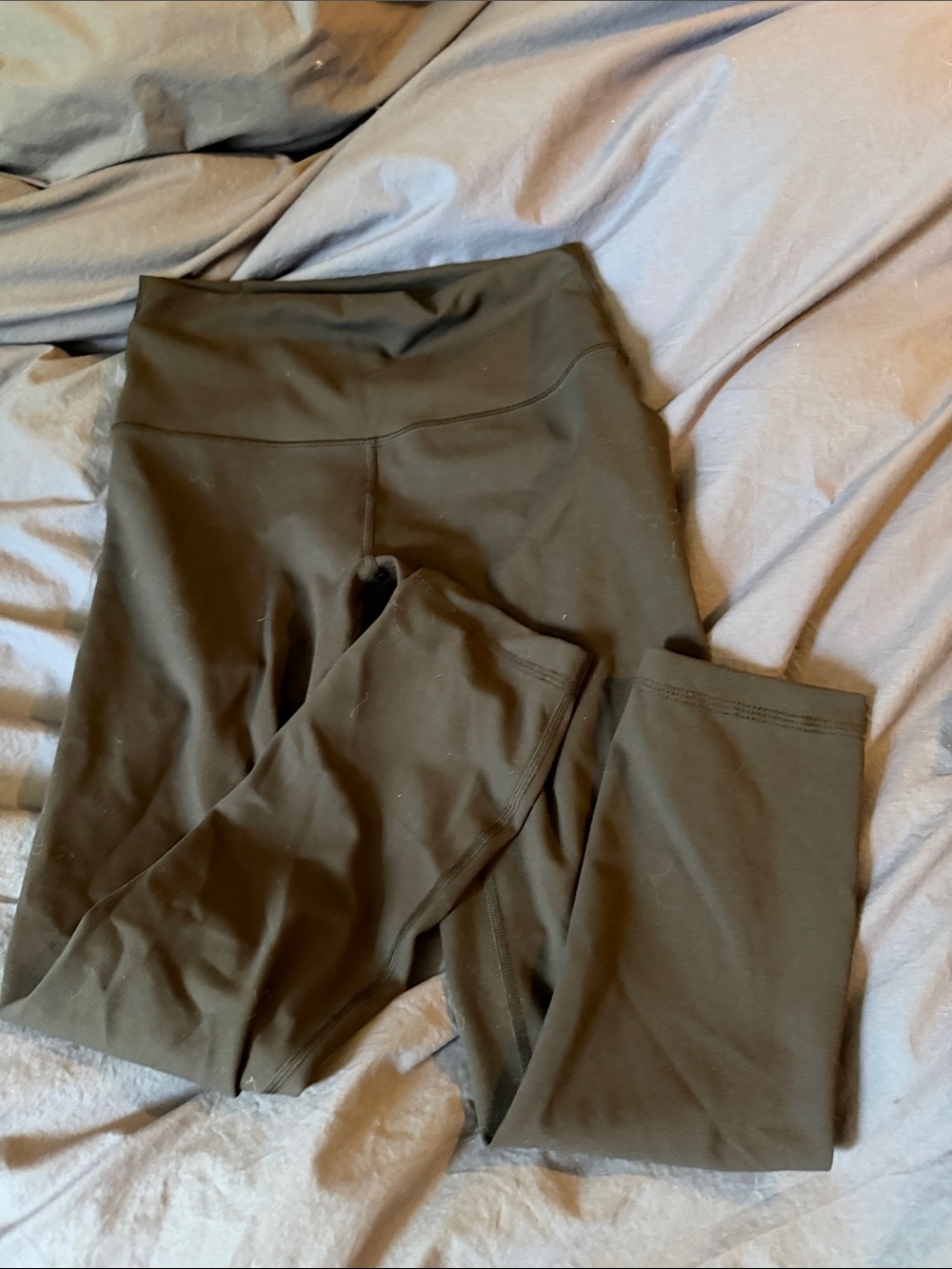 Lululemon Wundertrain 21” inseam EUC